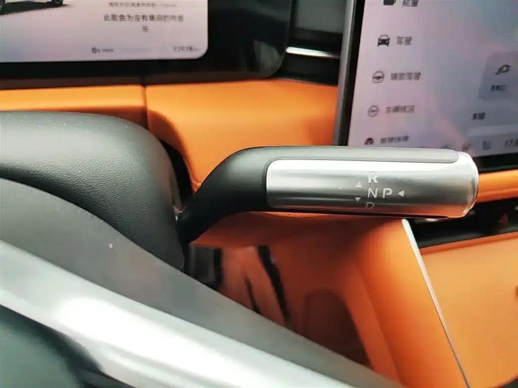 Wenjie M5 2025 Extended Range Ultra Rear-Wheel Drive Version — миниатюра 14
