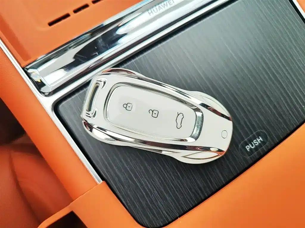 Wenjie M5 2025 Extended Range Ultra Rear-Wheel Drive Version — миниатюра 9