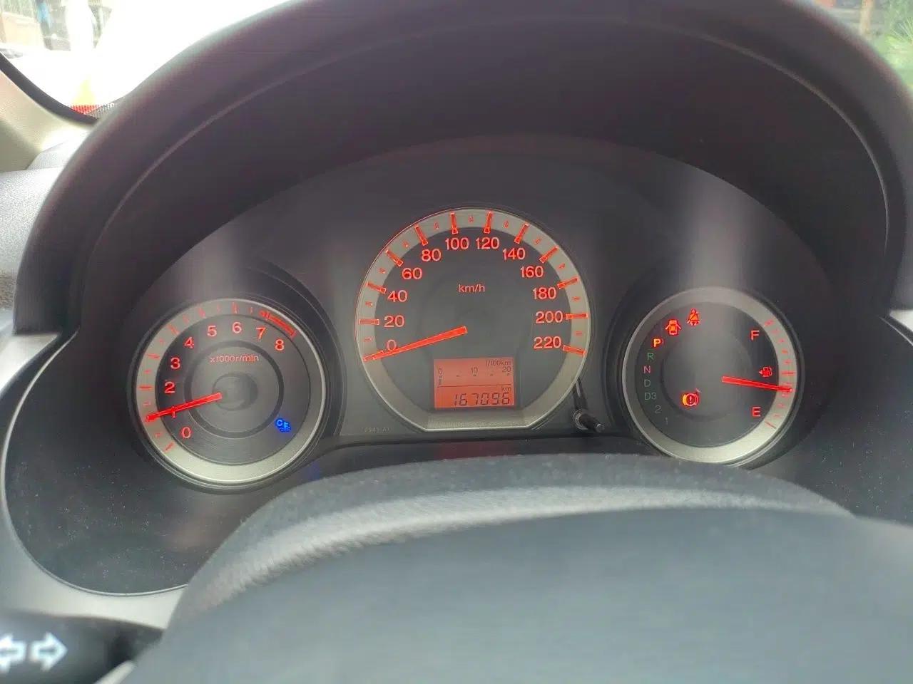 Honda City Classic 2011 1.5L Automatic Elite Edition — миниатюра 12