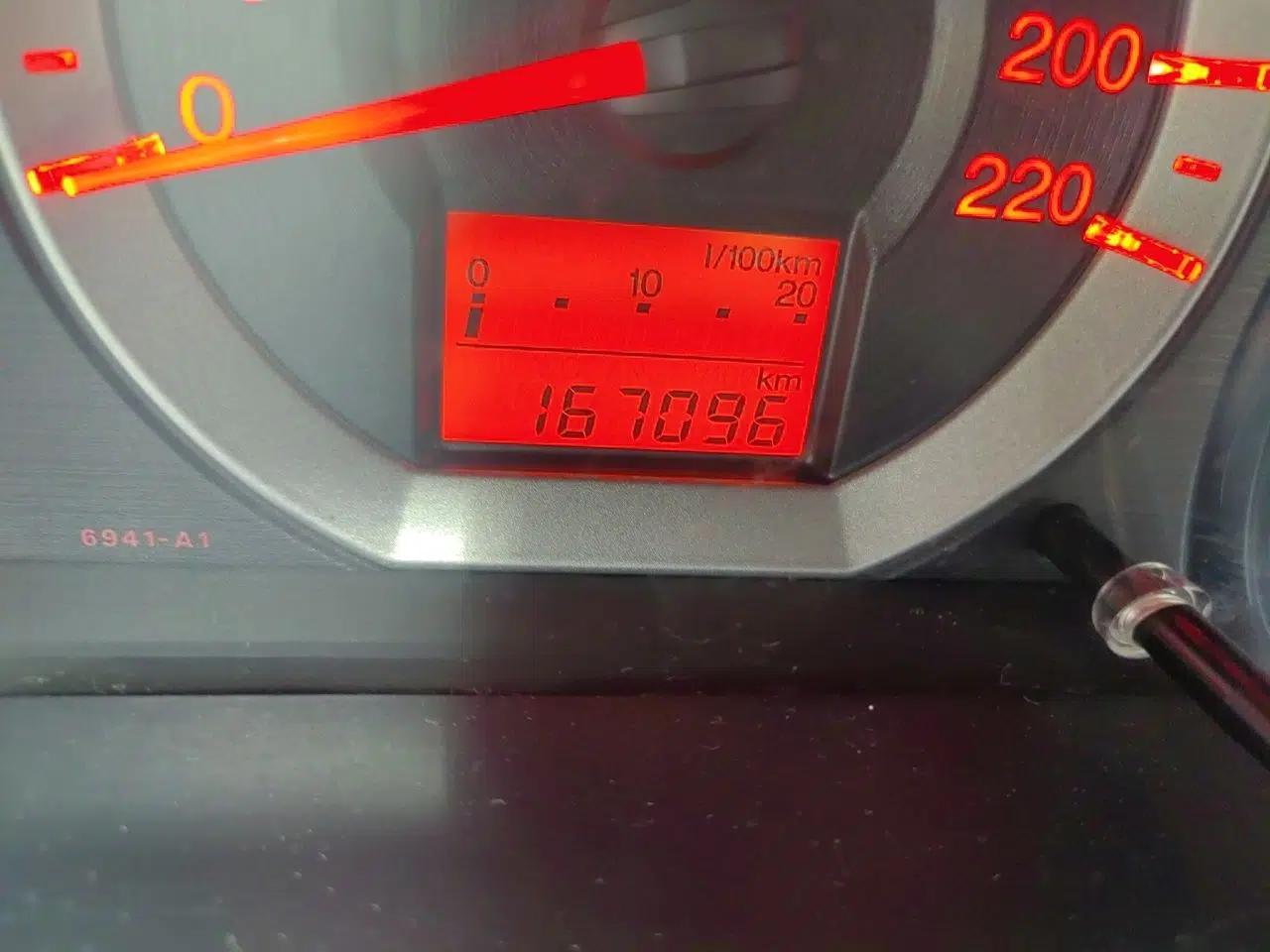 Honda City Classic 2011 1.5L Automatic Elite Edition — миниатюра 13