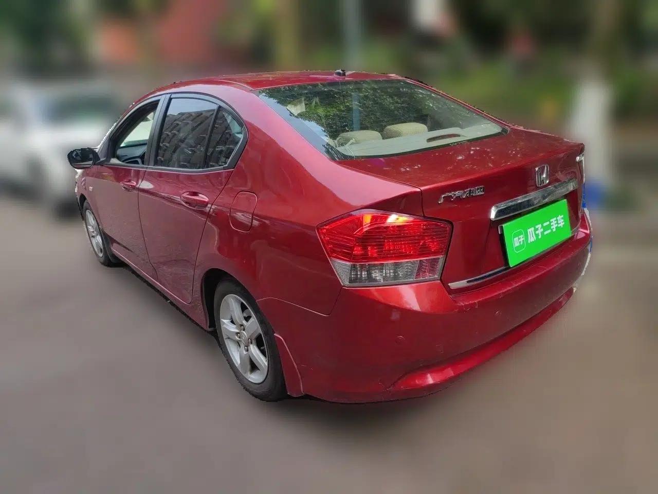 Honda City Classic 2011 1.5L Automatic Elite Edition — миниатюра 4