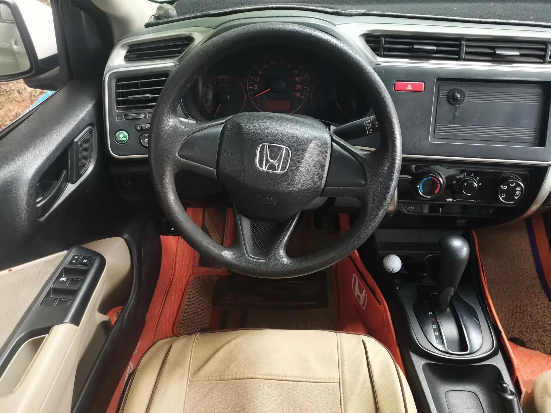 Honda City 2015 1.5L CVT Comfort Version — миниатюра 11