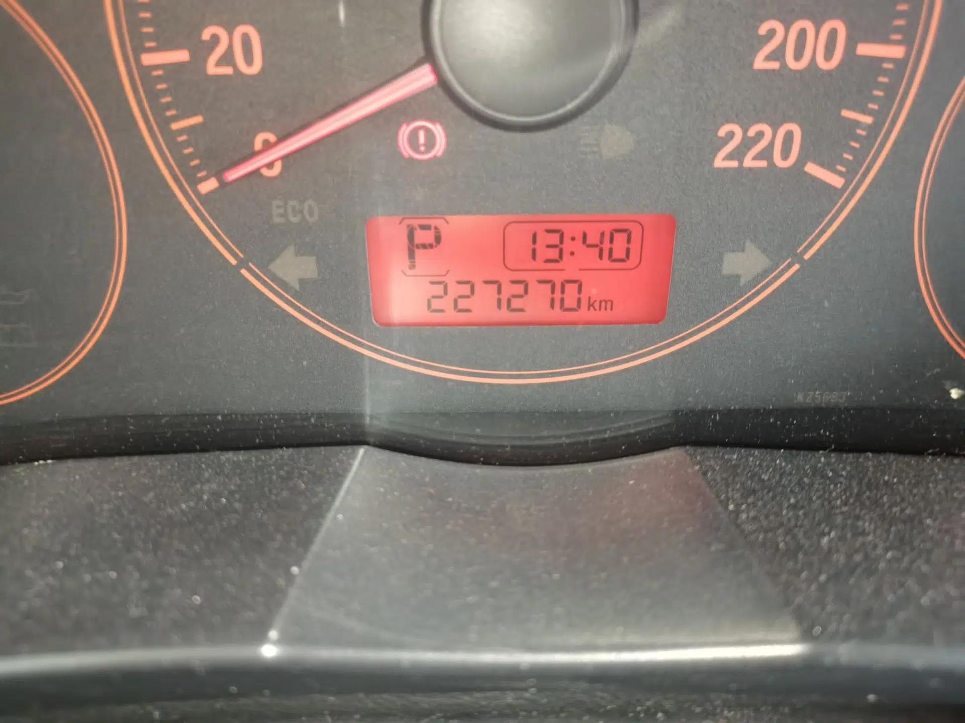 Honda City 2015 1.5L CVT Comfort Version — миниатюра 13