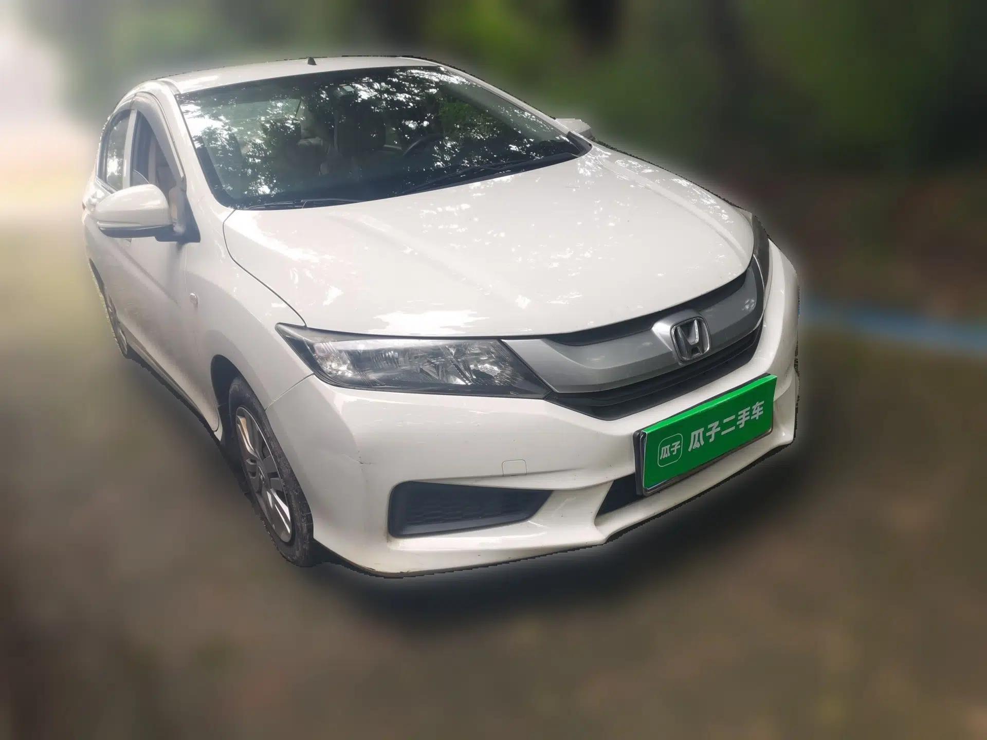 Honda City 2015 1.5L CVT Comfort Version — миниатюра 3