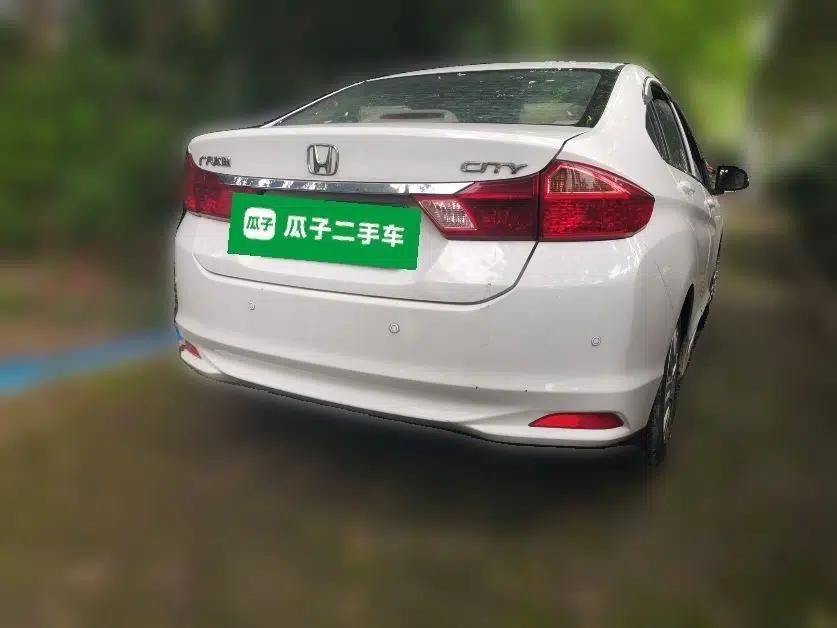 Honda City 2015 1.5L CVT Comfort Version — миниатюра 6