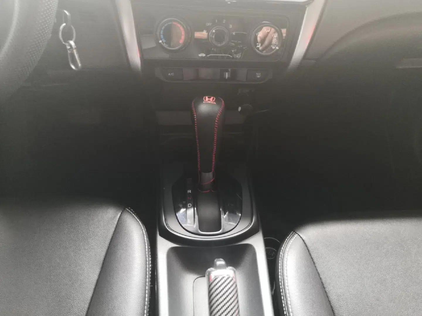 Honda City 2017 1.5L CVT Comfort Version — миниатюра 17