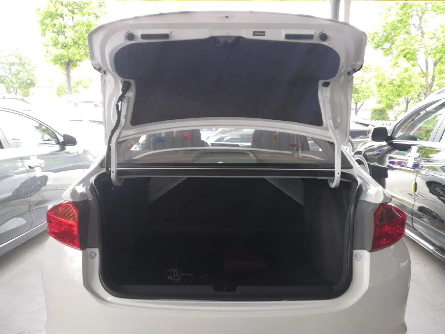 Honda City 2017 1.5L CVT Comfort Version — миниатюра 22