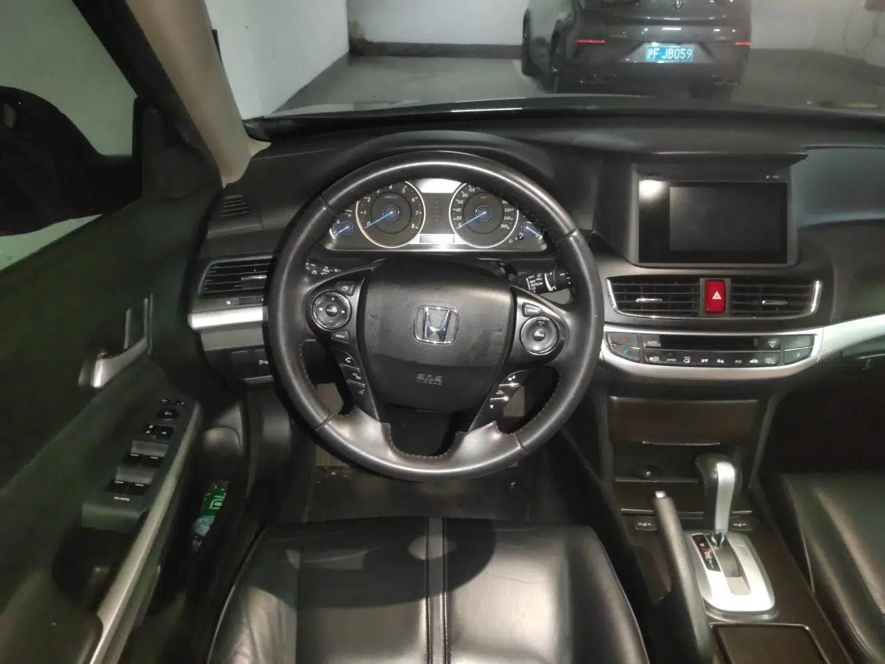 Honda Crosstour 2014 2.4L Luxury Edition — миниатюра 11