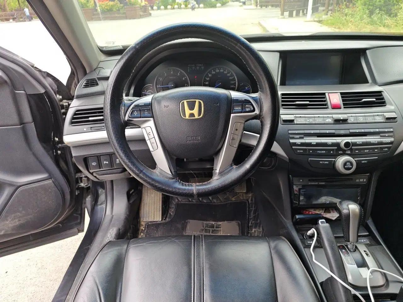 Honda Crosstour 2012 2.4L Prestige Edition — миниатюра 11