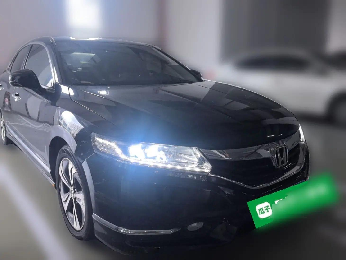 Honda Spirior 2015 2.4L Prestige Edition — миниатюра 3