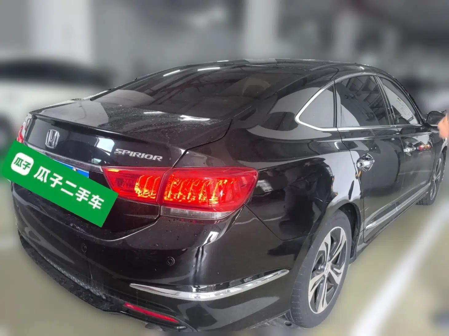 Honda Spirior 2015 2.4L Prestige Edition — миниатюра 6
