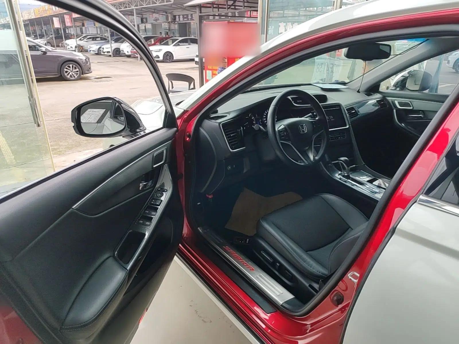 Honda Spirior 2015 2.0L Prestige Edition — миниатюра 19