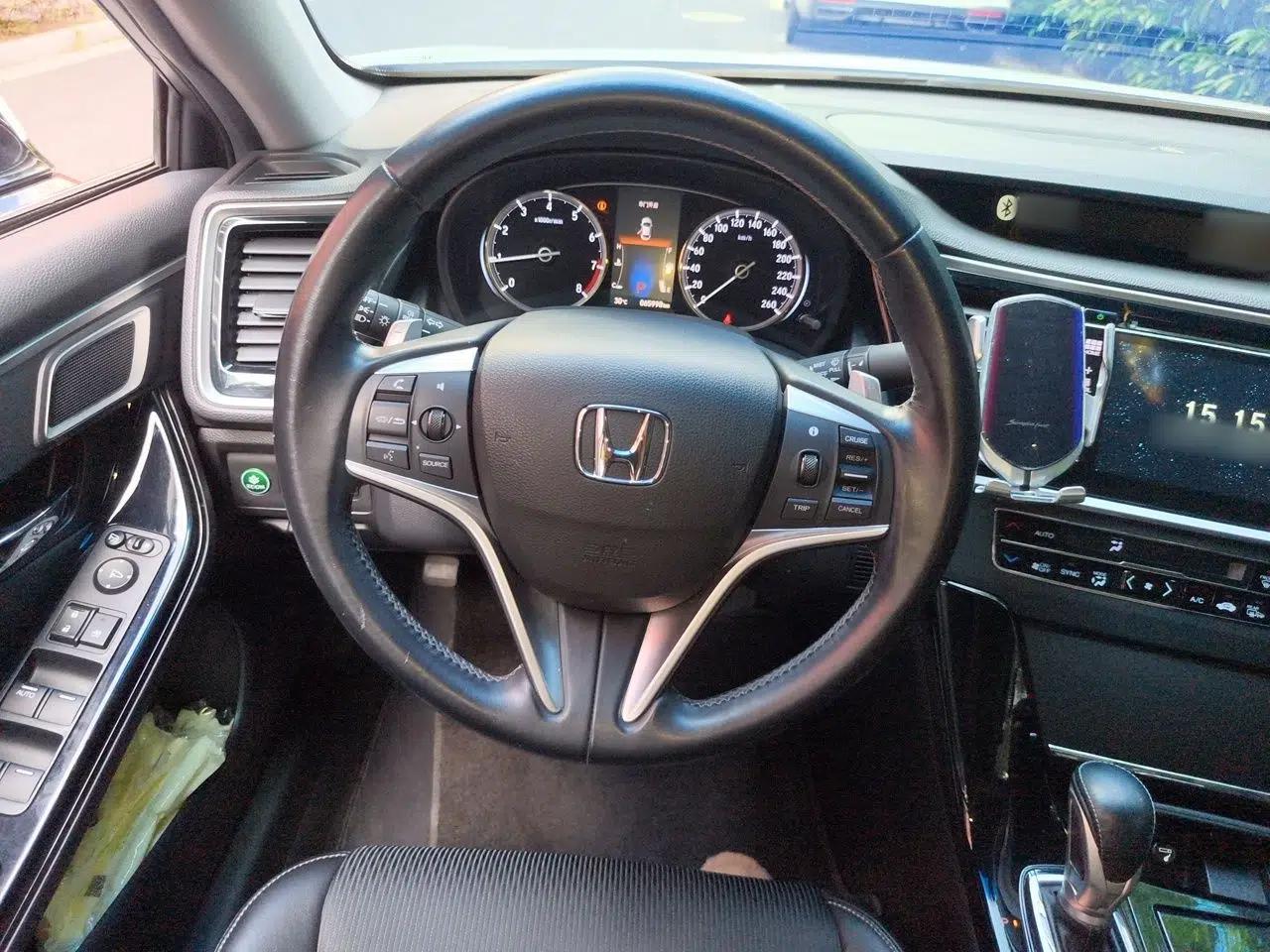 Honda Spirior 2015 2.0L Prestige Edition — миниатюра 11