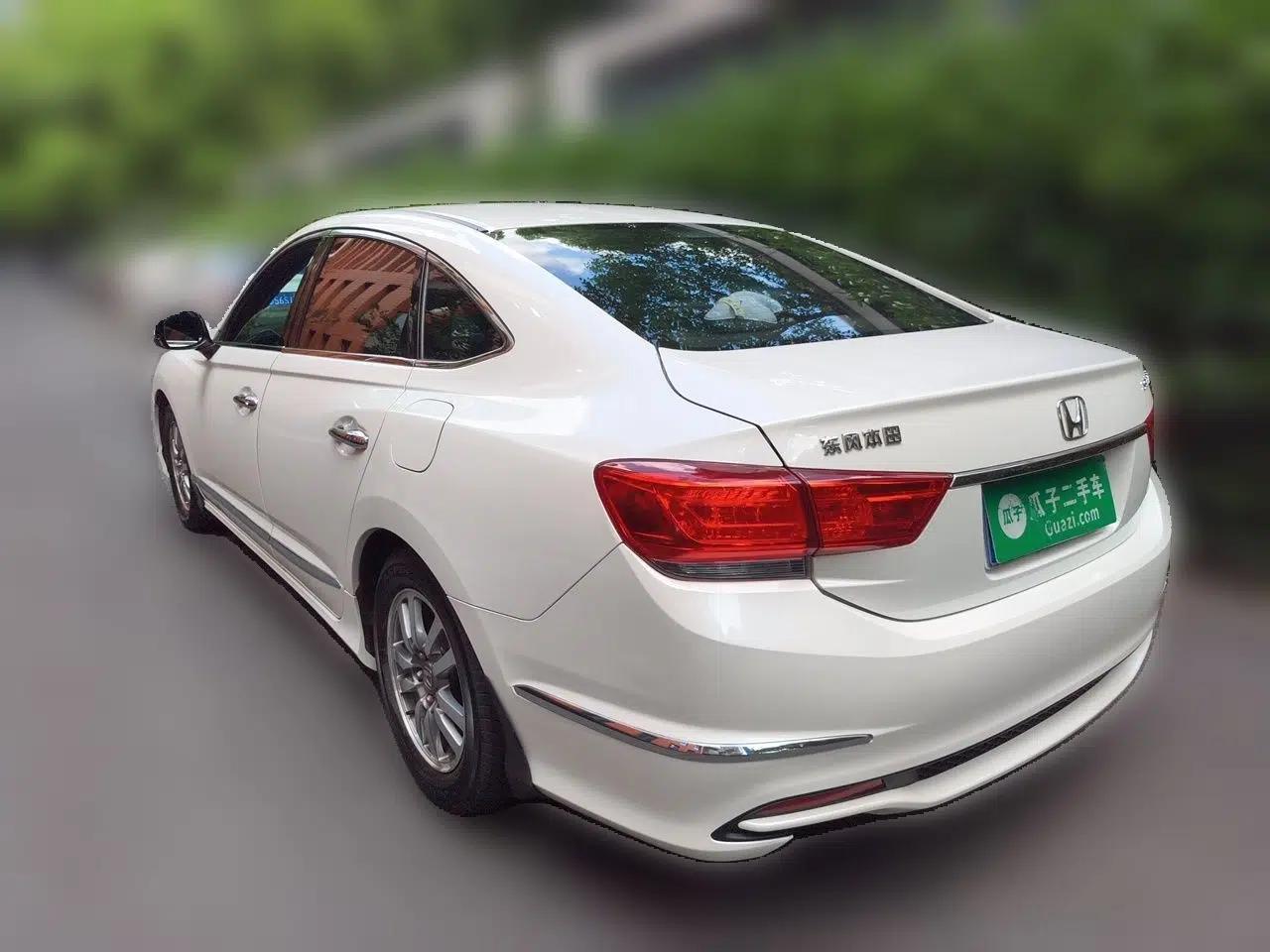 Honda Spirior 2015 2.0L Prestige Edition — миниатюра 4