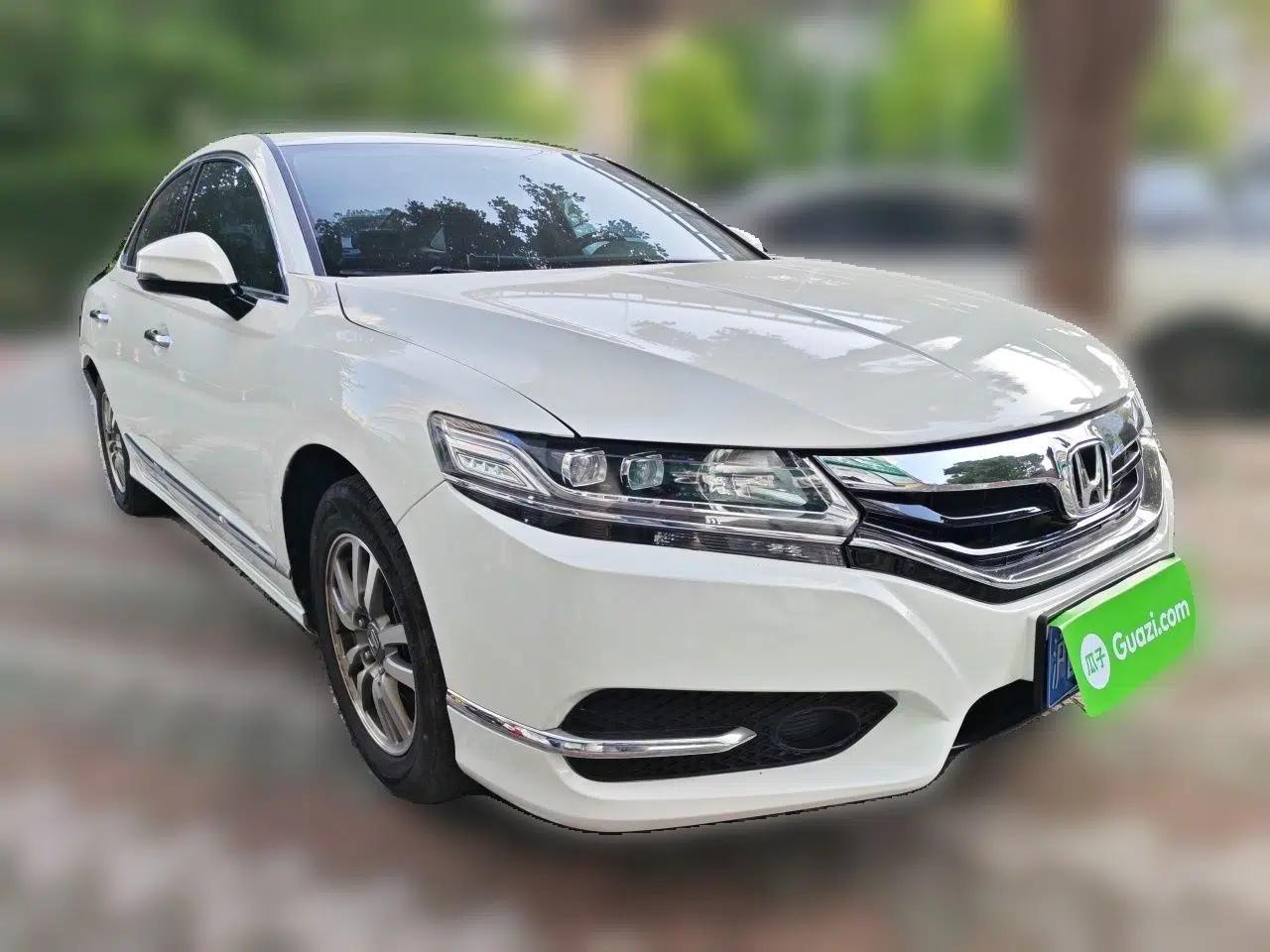 Honda Spirior 2017 2.0L Classic Edition — миниатюра 3