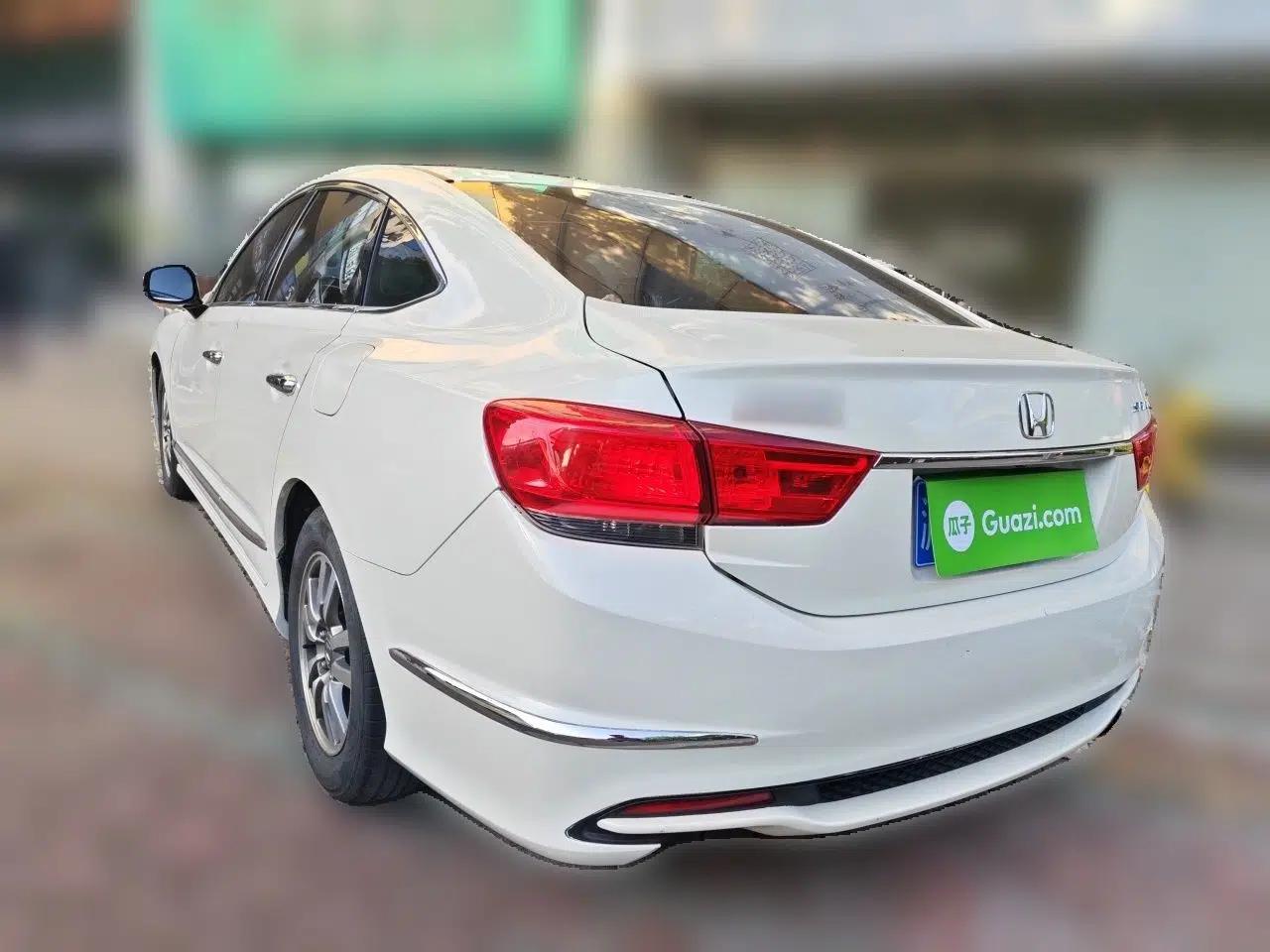 Honda Spirior 2017 2.0L Classic Edition — миниатюра 4