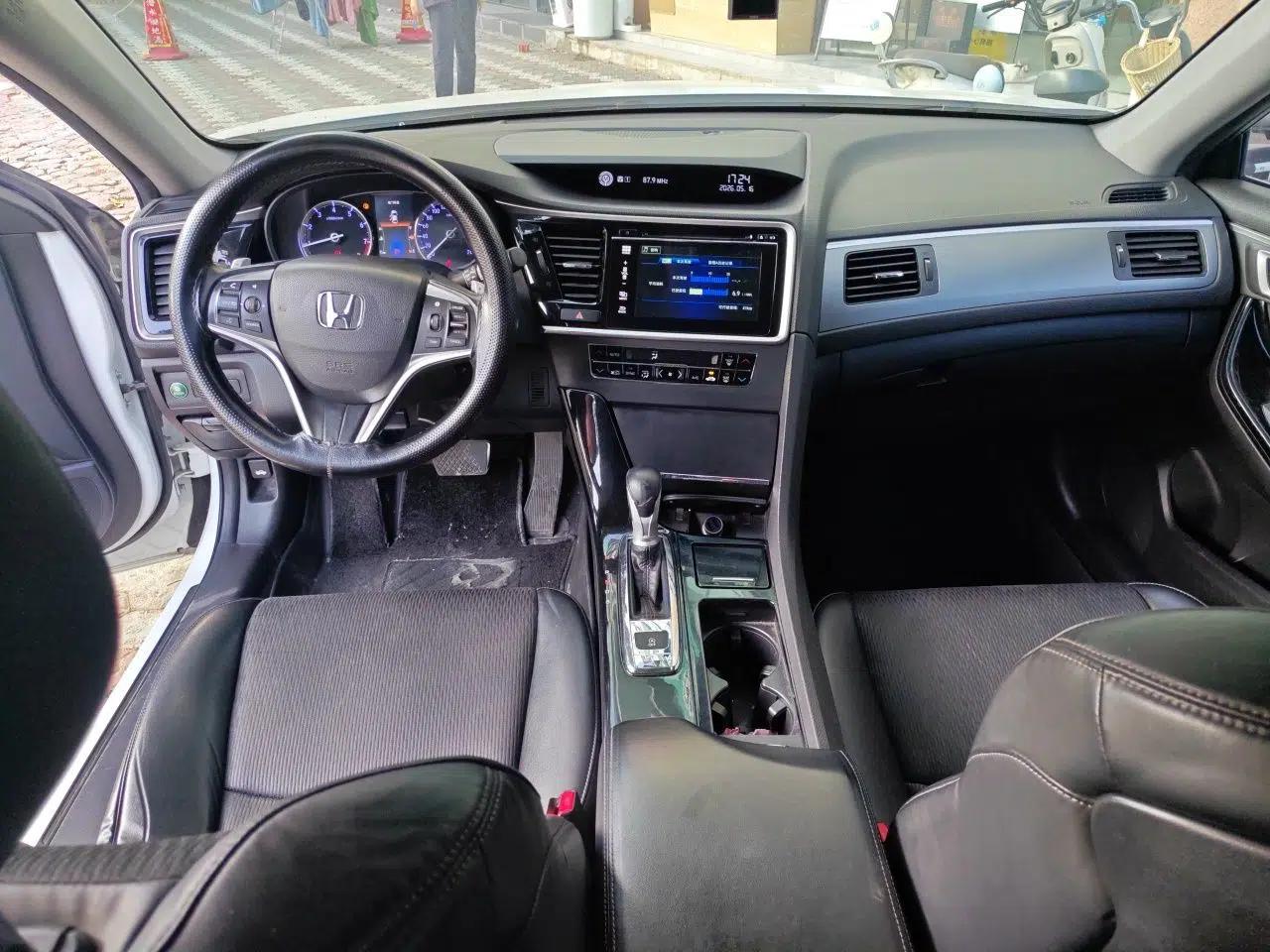 Honda Spirior 2017 2.0L Classic Edition — миниатюра 10