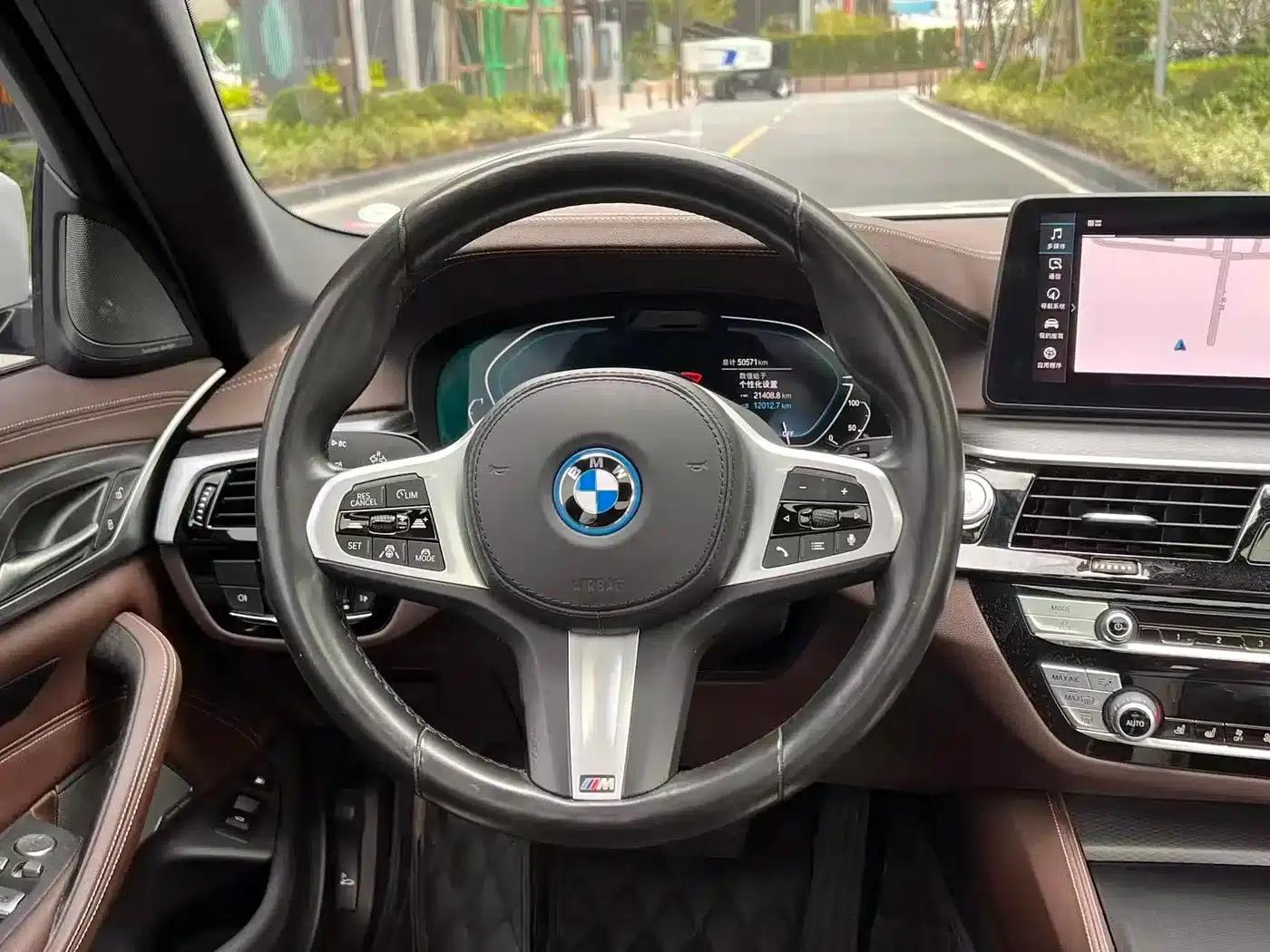 BMW 5 Series PHEV 2022 Facelift 535Le Pioneer Edition M Sport Package — миниатюра 12