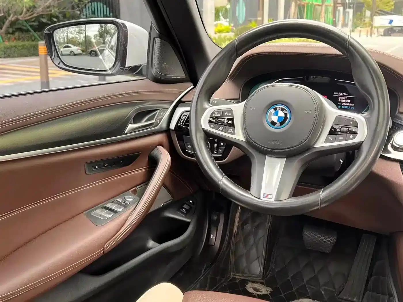 BMW 5 Series PHEV 2022 Facelift 535Le Pioneer Edition M Sport Package — миниатюра 13