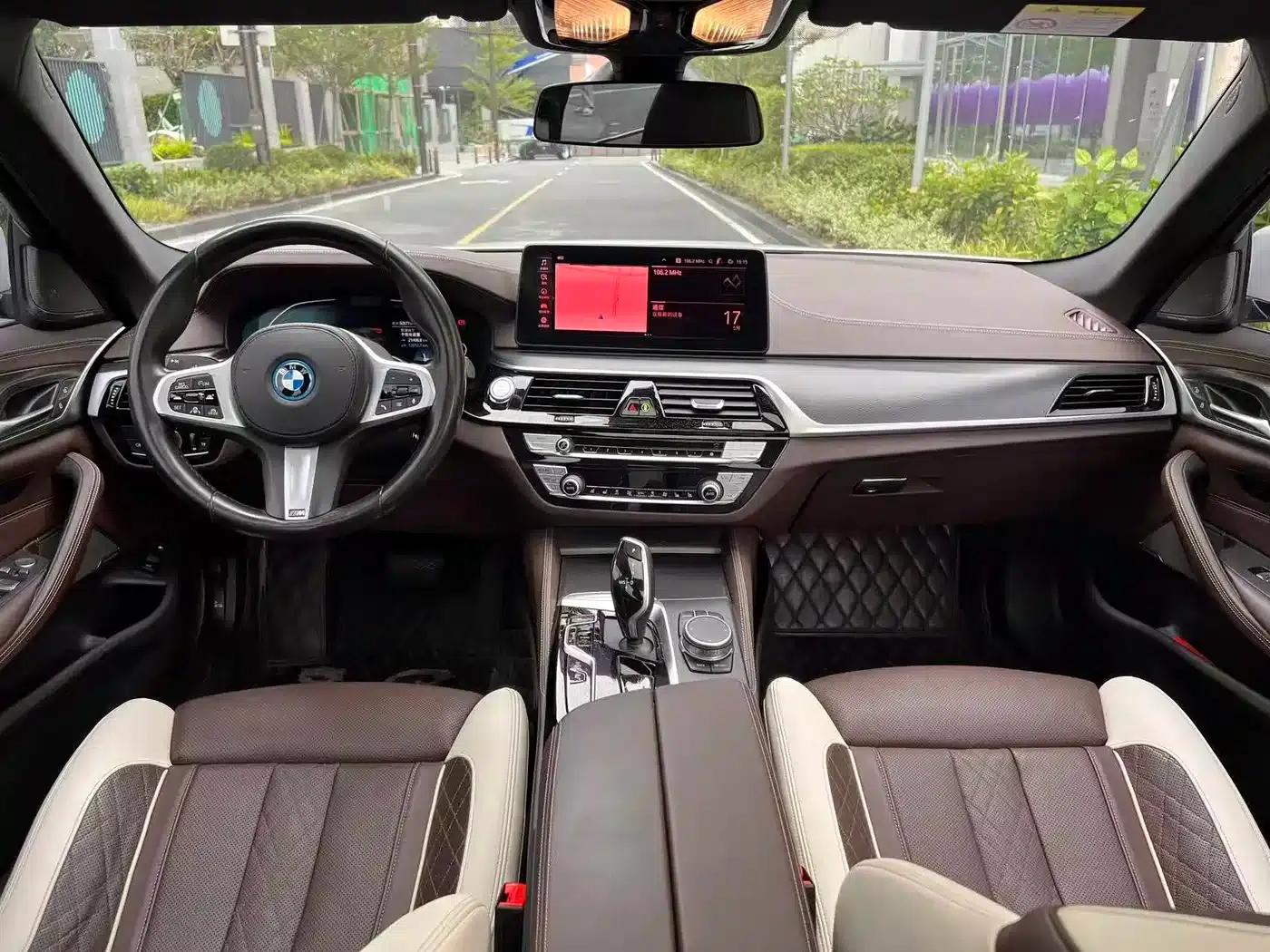 BMW 5 Series PHEV 2022 Facelift 535Le Pioneer Edition M Sport Package — миниатюра 8