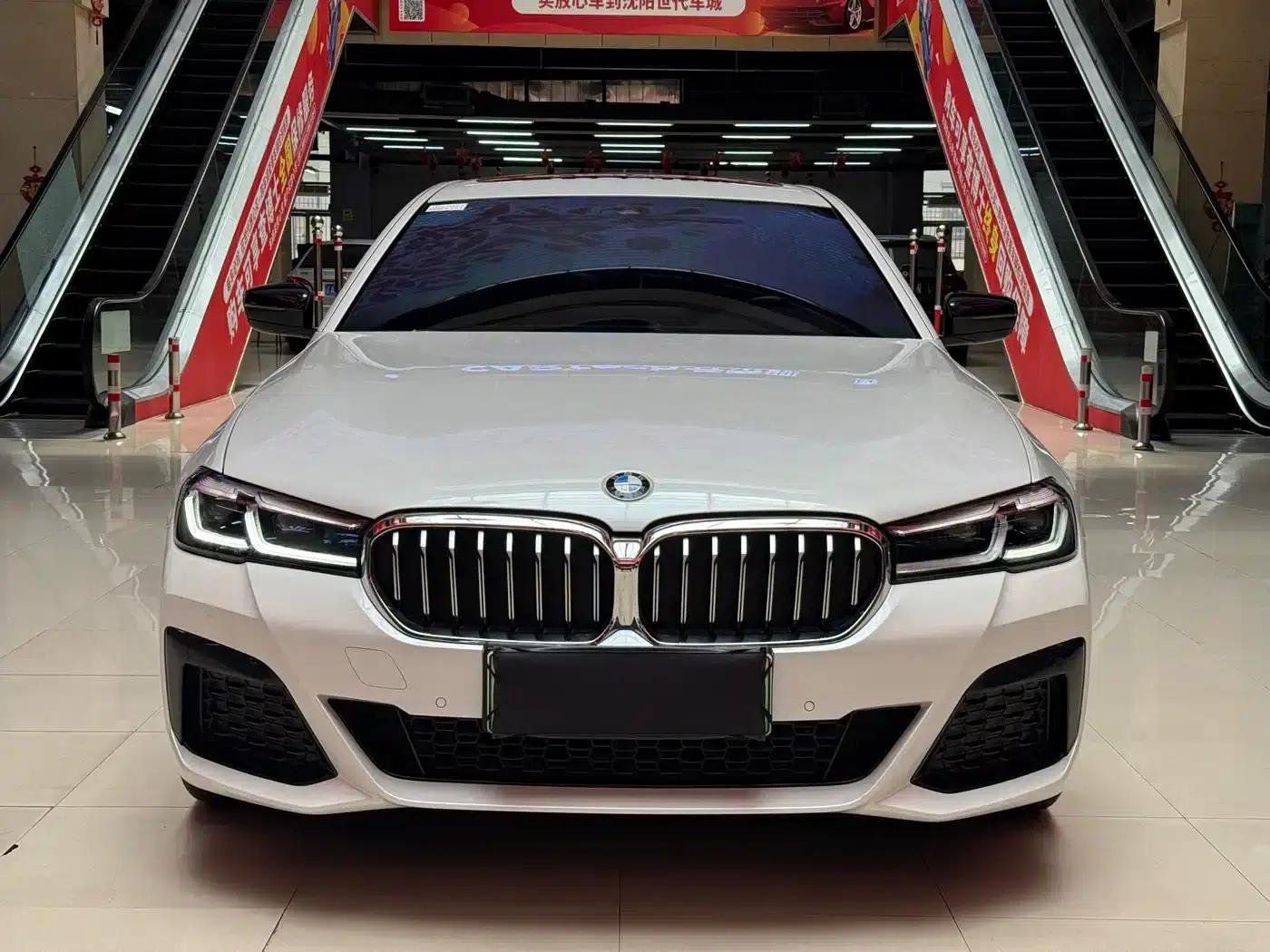 BMW 5 Series PHEV 2021 535Le M Sport Package — миниатюра 2