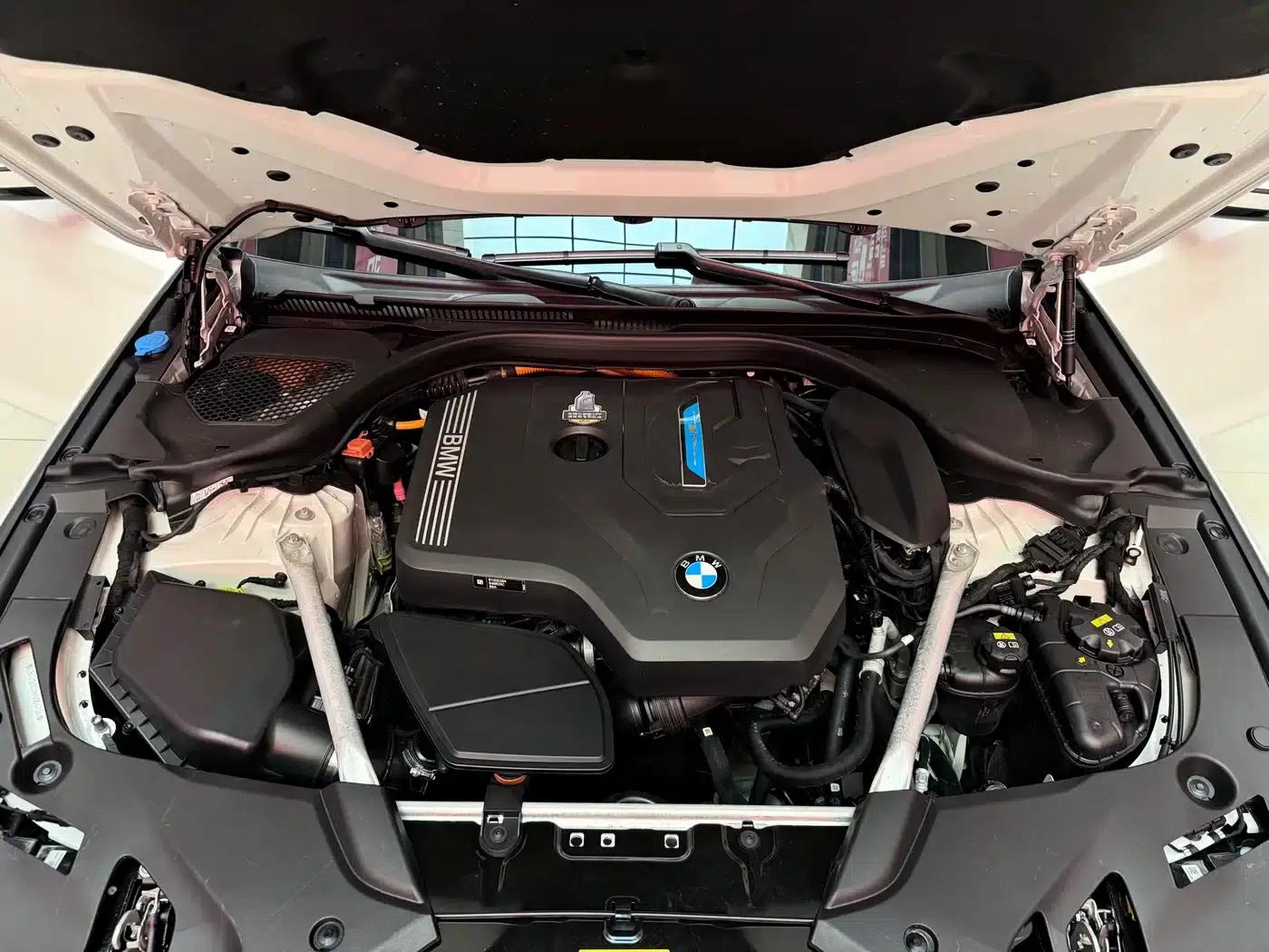 BMW 5 Series PHEV 2021 535Le M Sport Package — миниатюра 20