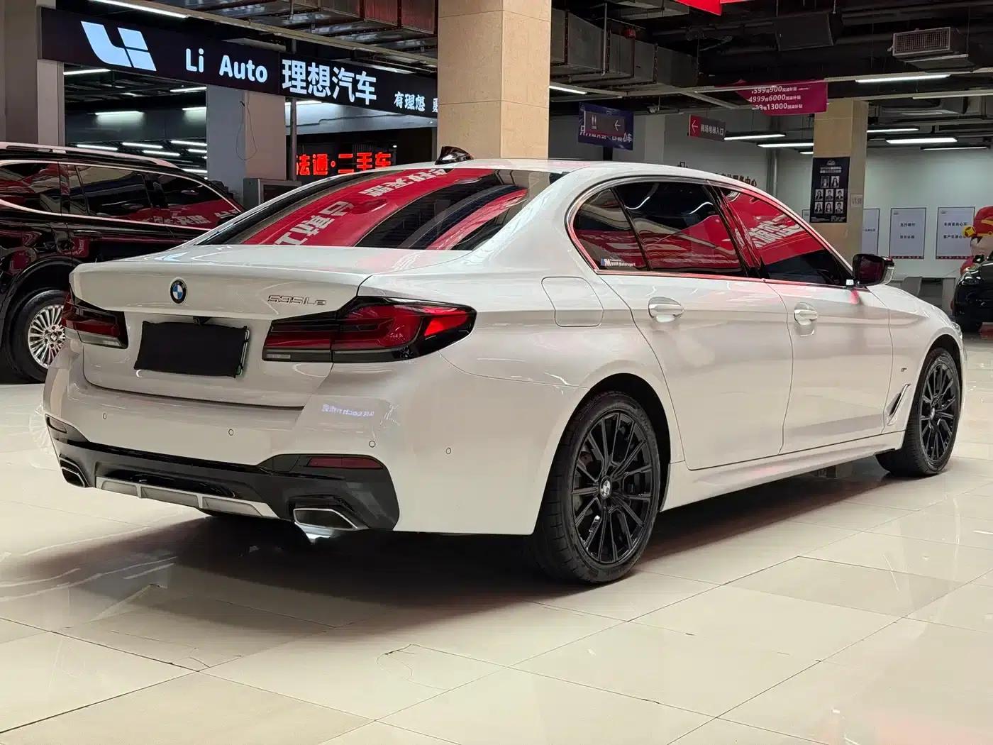 BMW 5 Series PHEV 2021 535Le M Sport Package — миниатюра 4