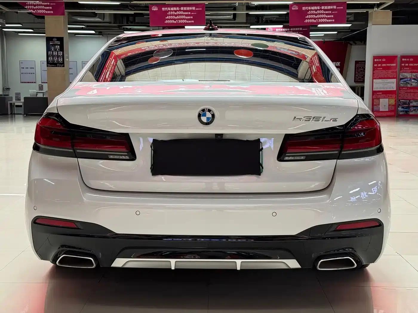 BMW 5 Series PHEV 2021 535Le M Sport Package — миниатюра 5