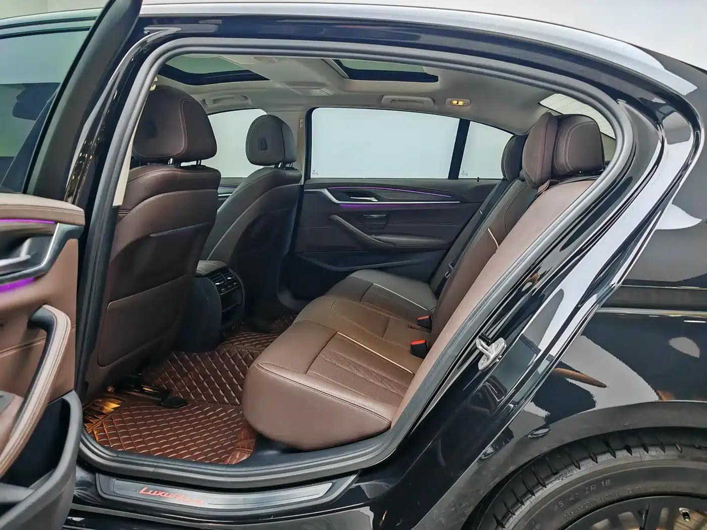 BMW 5 Series PHEV 2021 535Le Luxury Package — миниатюра 17