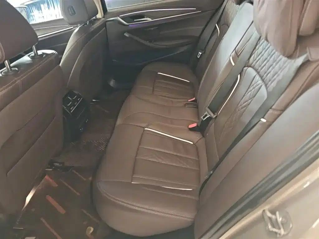 BMW 5 Series PHEV 2020 Mileage Upgrade Edition 530Le Pioneer Edition — миниатюра 17