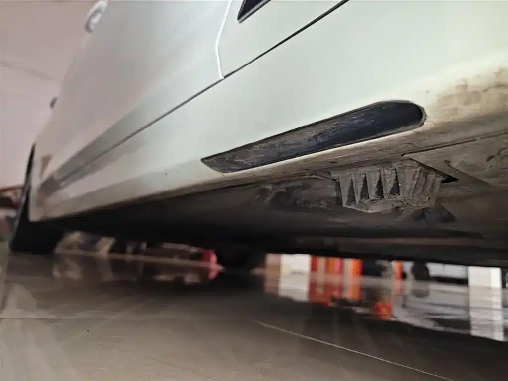 BMW 5 Series PHEV 2020 Mileage Upgrade Edition 530Le Pioneer Edition — миниатюра 21