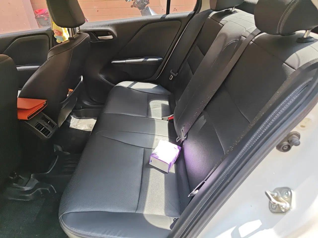 Honda Greiz 2016 1.5L CVT Luxury Edition — миниатюра 18