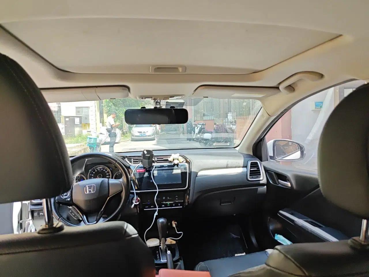 Honda Greiz 2016 1.5L CVT Luxury Edition — миниатюра 19