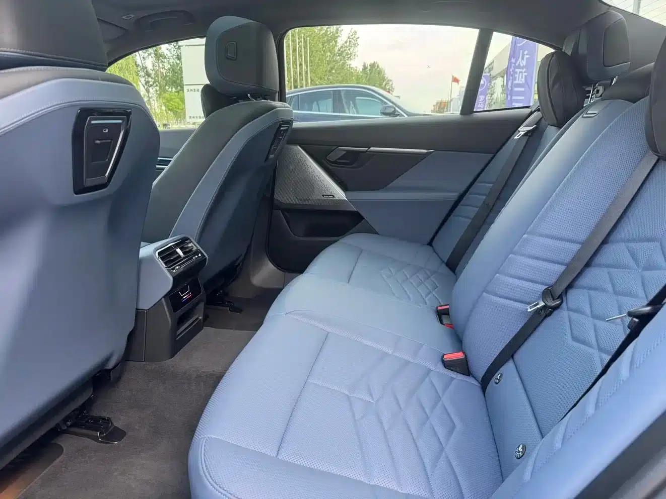 BMW i5 2024 eDrive 35L Premium M Sport Package — миниатюра 7