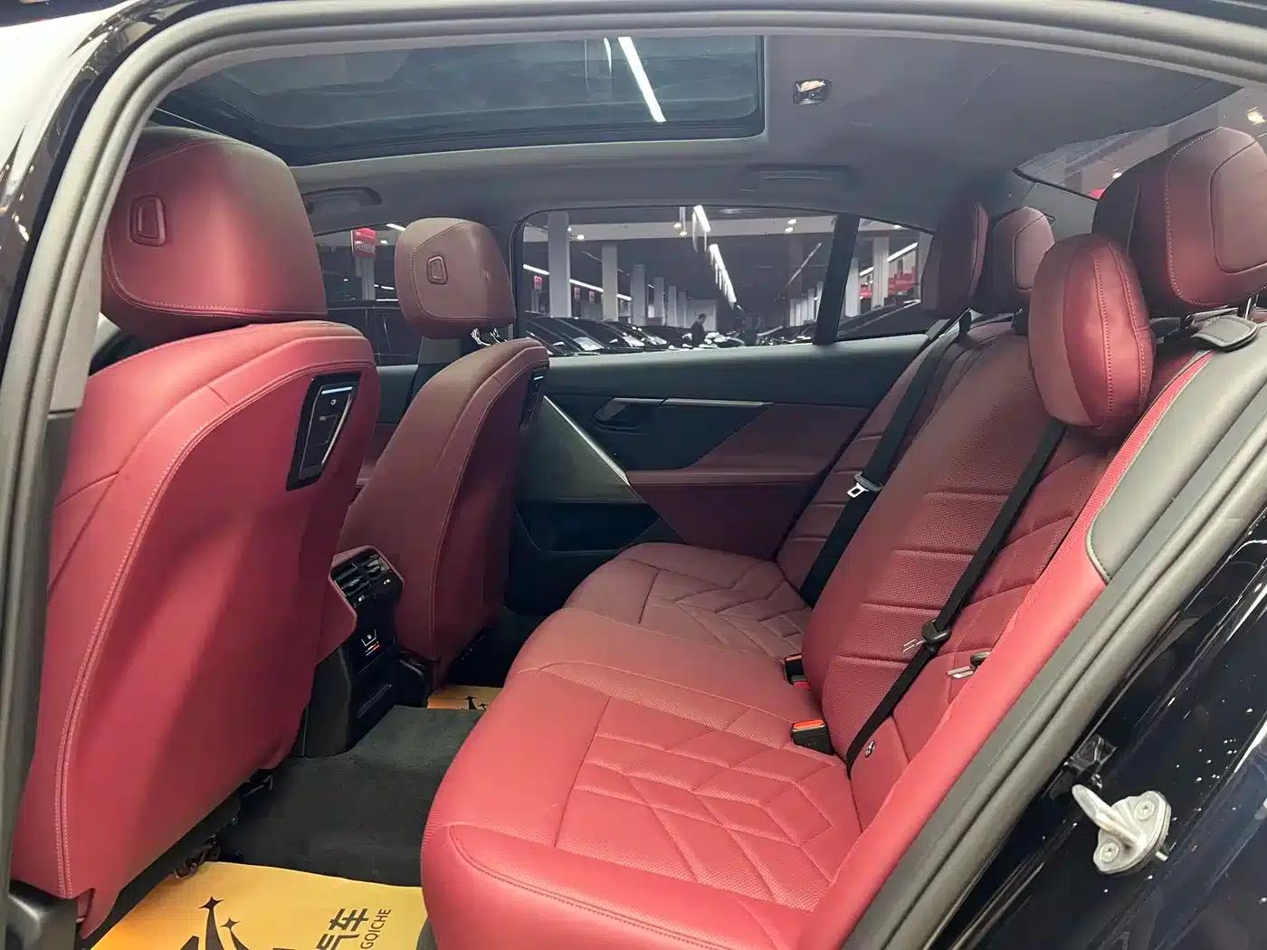 BMW i5 2024 eDrive 35L Premium Luxury Package — миниатюра 8