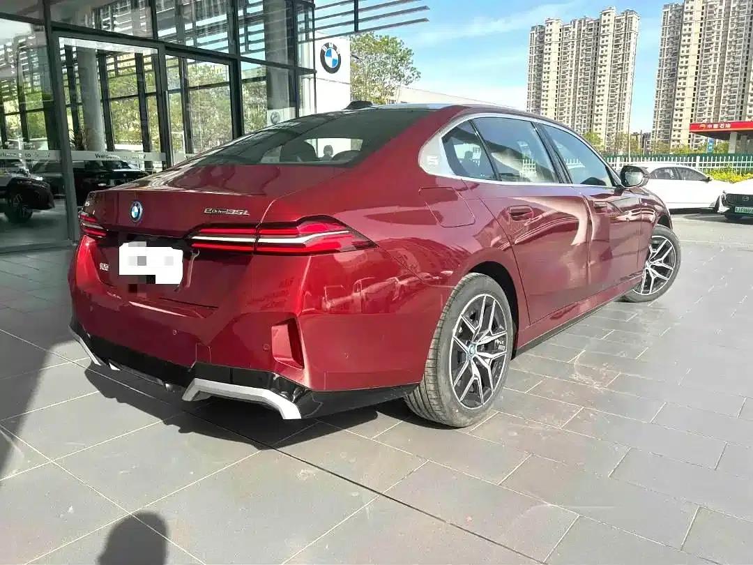 BMW i5 2024 eDrive 35L Premium M Sport Package — миниатюра 9