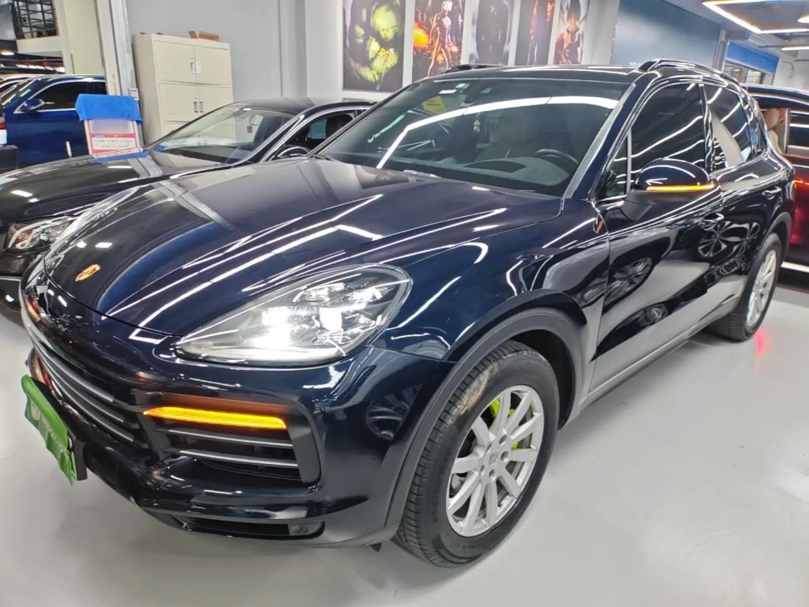 Porsche Cayenne E-Hybrid 2021 Cayenne E-Hybrid 2.0T — миниатюра 1