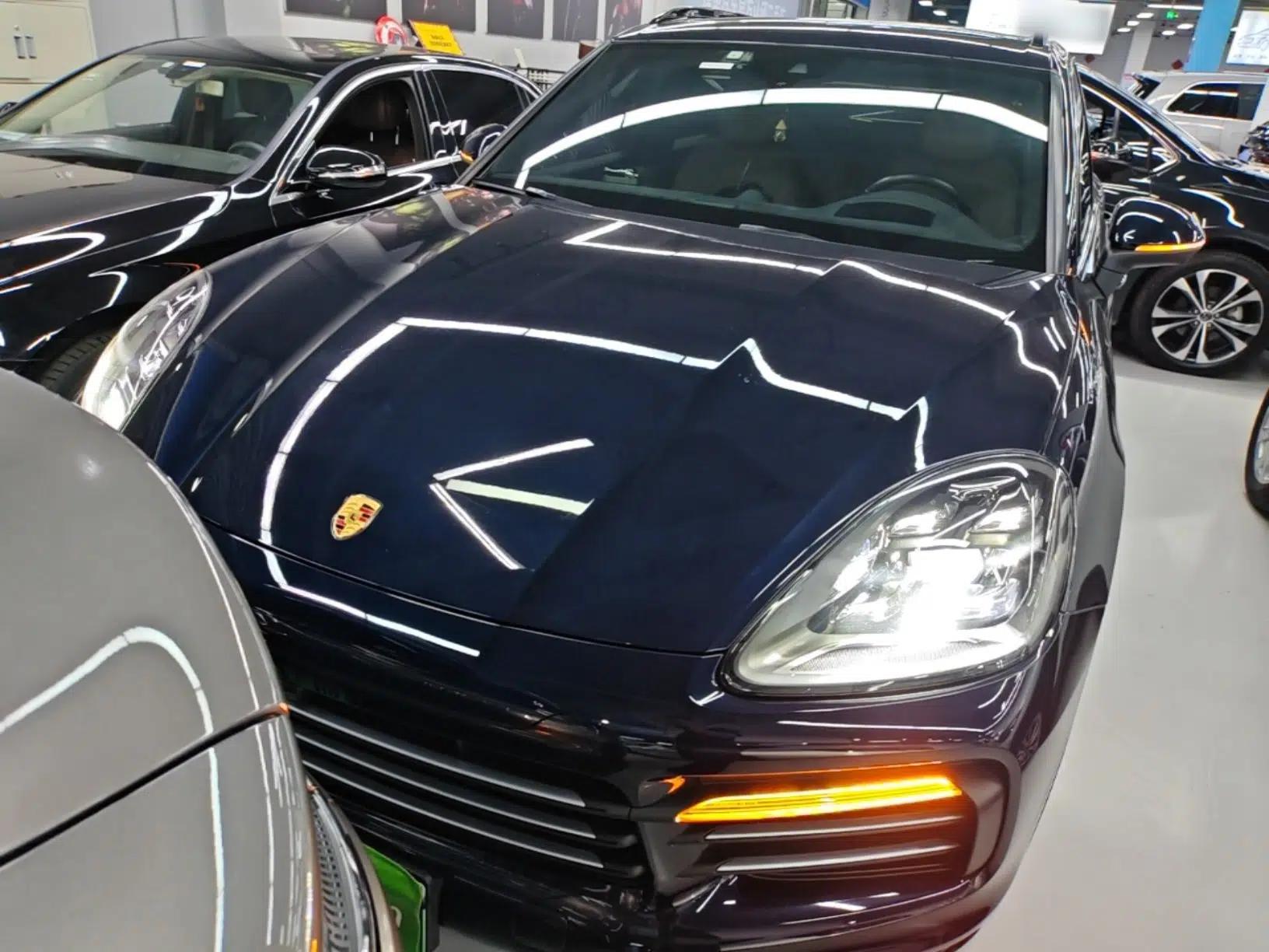 Porsche Cayenne E-Hybrid 2021 Cayenne E-Hybrid 2.0T — миниатюра 2