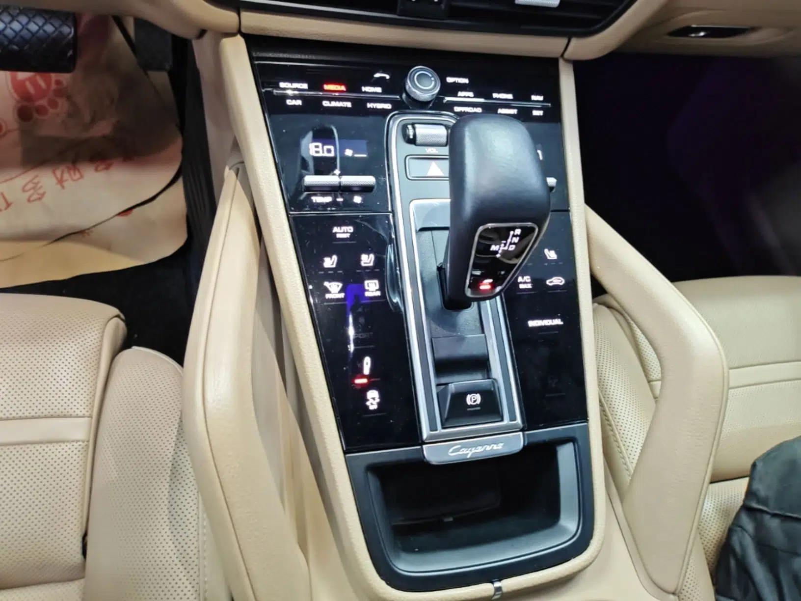 Porsche Cayenne E-Hybrid 2021 Cayenne E-Hybrid 2.0T — миниатюра 17