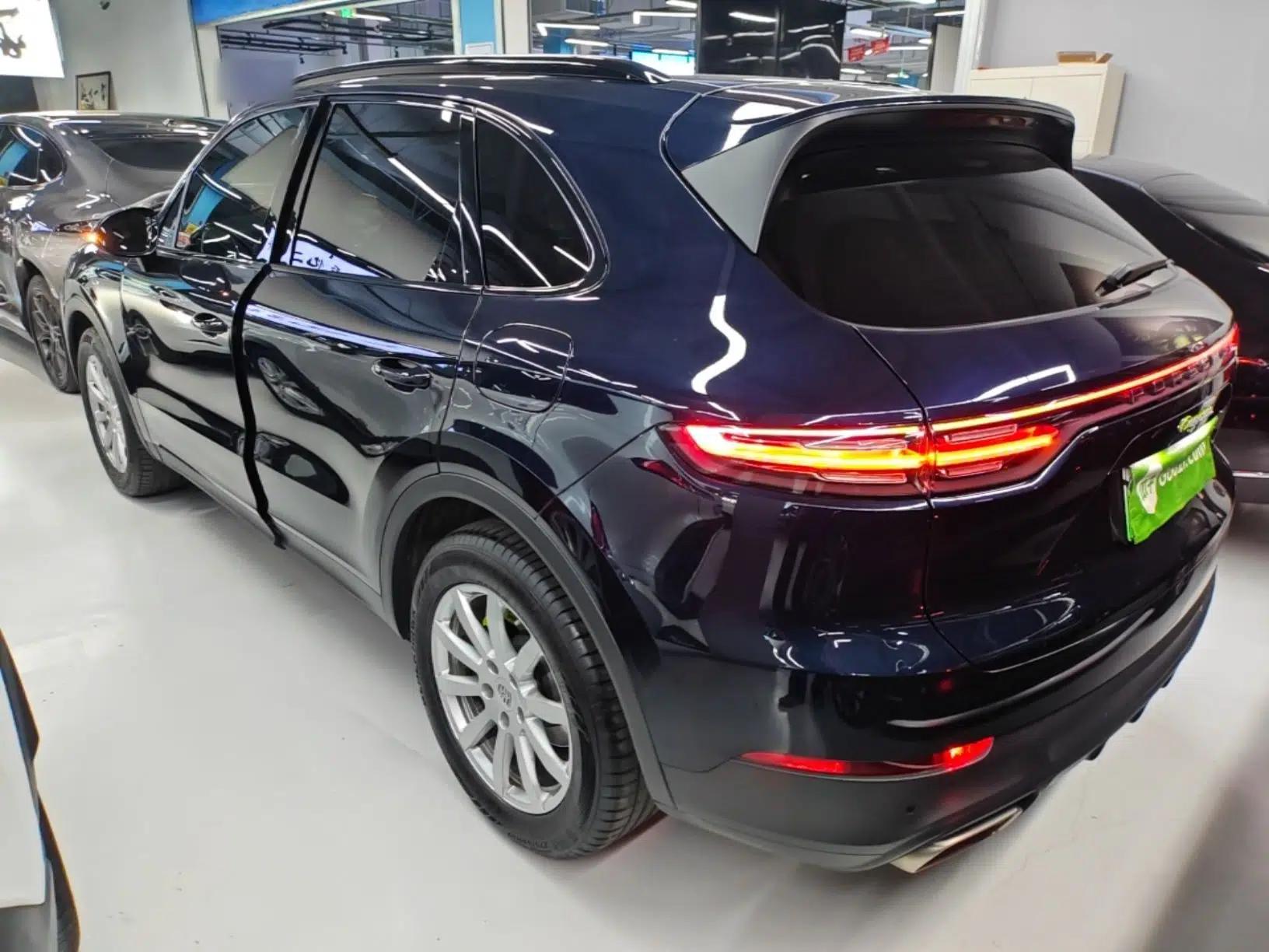 Porsche Cayenne E-Hybrid 2021 Cayenne E-Hybrid 2.0T — миниатюра 4