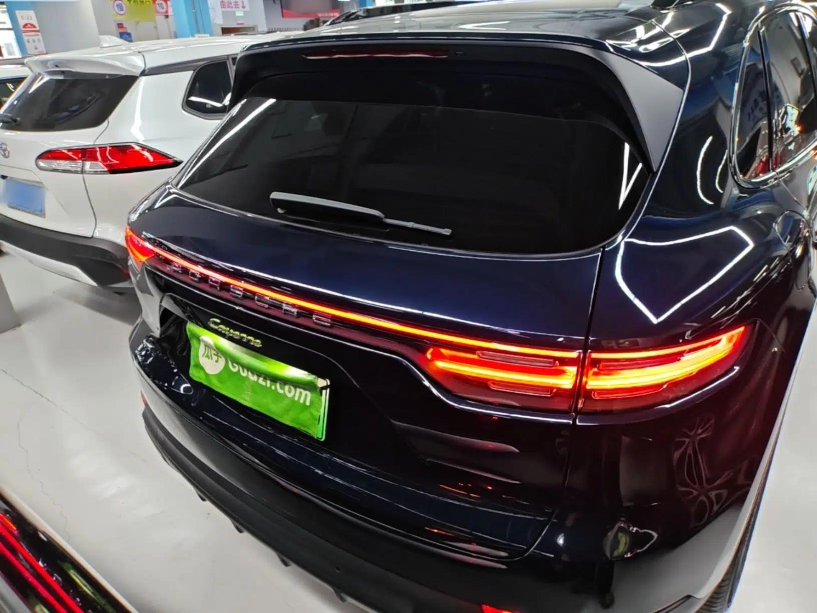 Porsche Cayenne E-Hybrid 2021 Cayenne E-Hybrid 2.0T — миниатюра 5