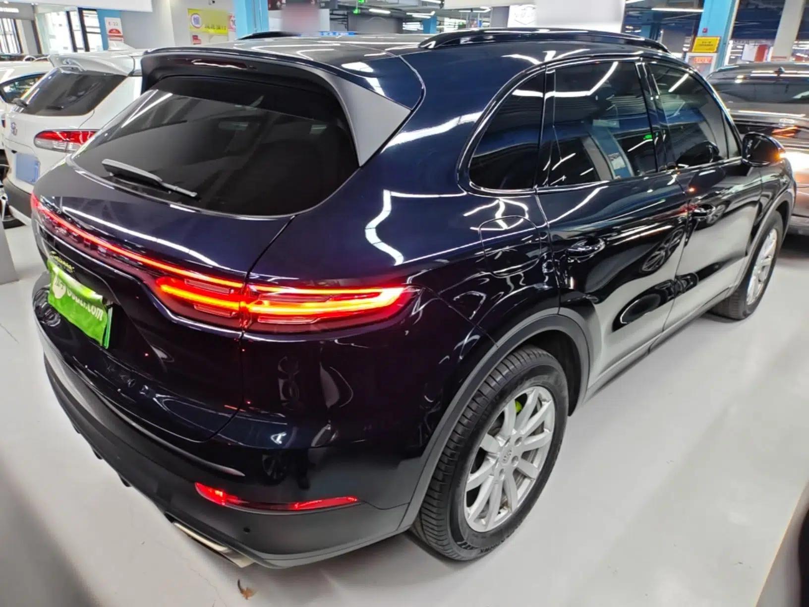 Porsche Cayenne E-Hybrid 2021 Cayenne E-Hybrid 2.0T — миниатюра 6