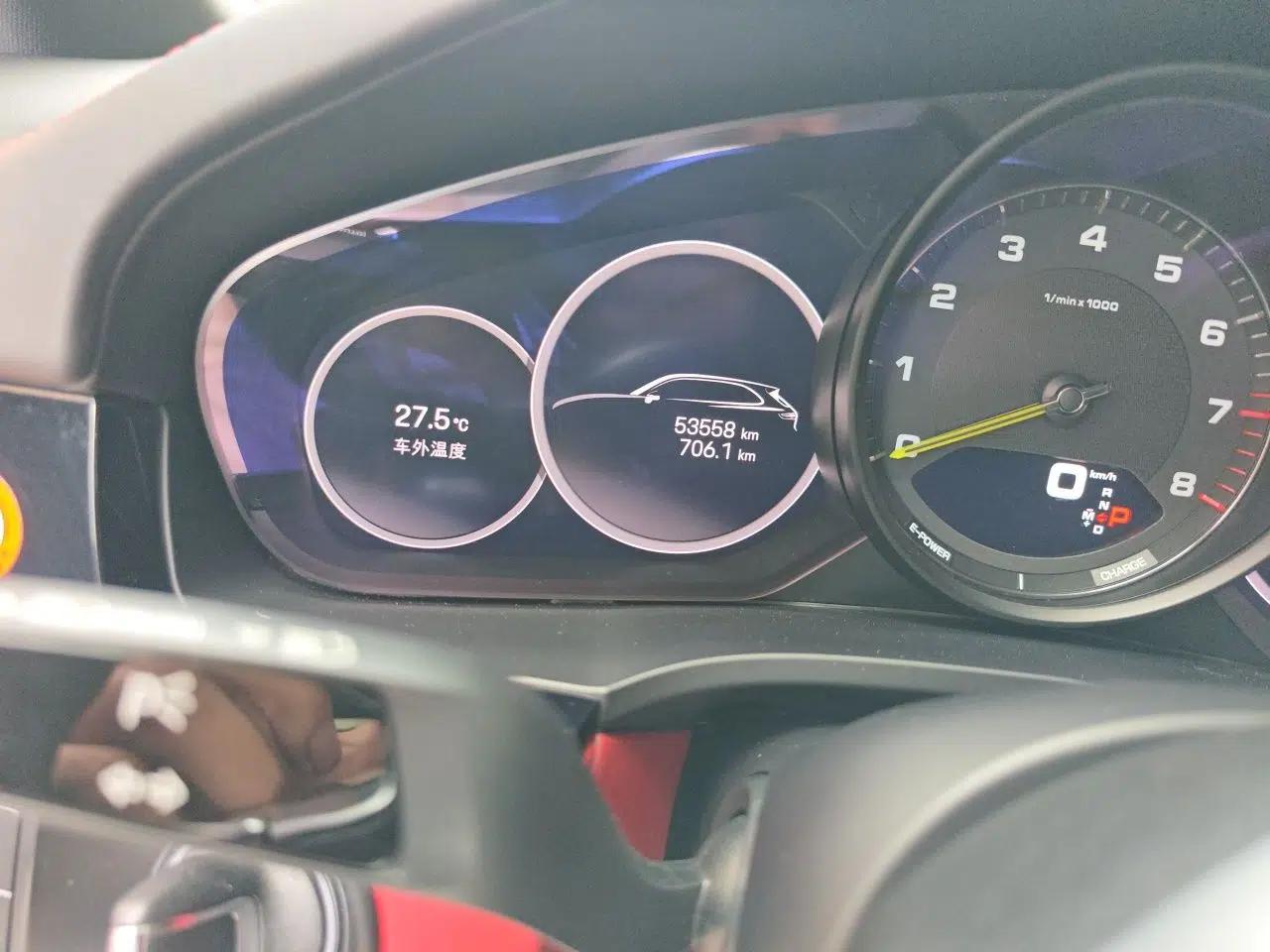 Porsche Cayenne E-Hybrid 2023 Cayenne E-Hybrid 2.0T Platinum Edition — миниатюра 13