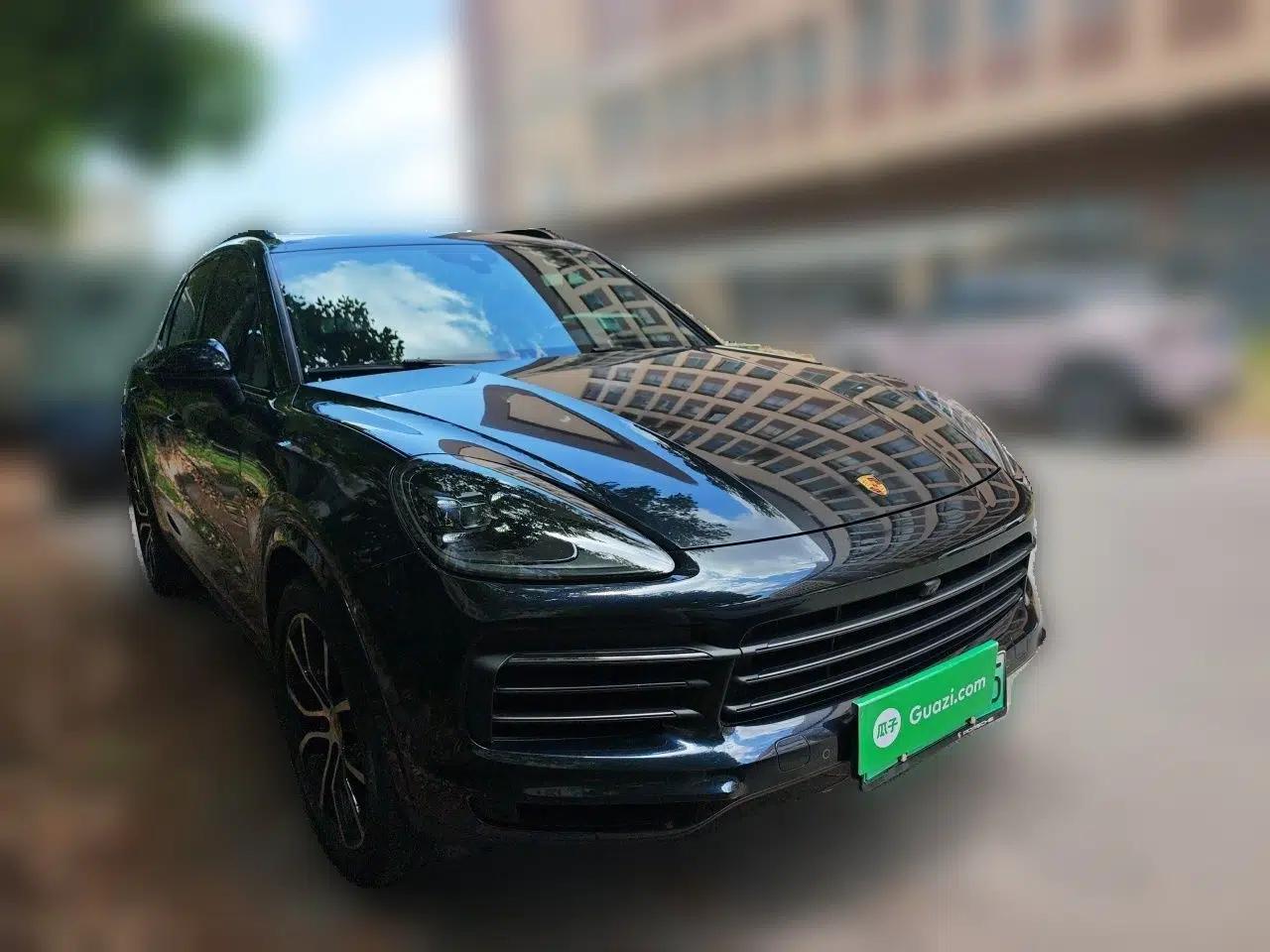 Porsche Cayenne E-Hybrid 2023 Cayenne E-Hybrid 2.0T Platinum Edition — миниатюра 3
