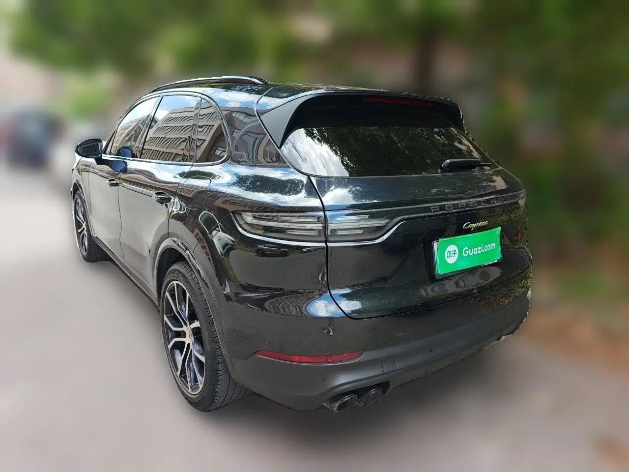 Porsche Cayenne E-Hybrid 2023 Cayenne E-Hybrid 2.0T Platinum Edition — миниатюра 4