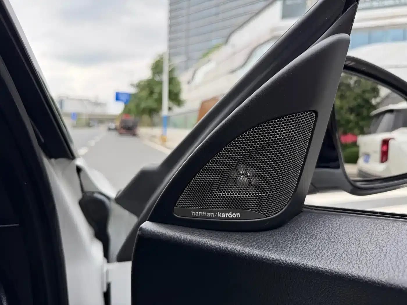 2019 BMW 2 Series Imported 225i Convertible Coupe, M Sport Package — миниатюра 14