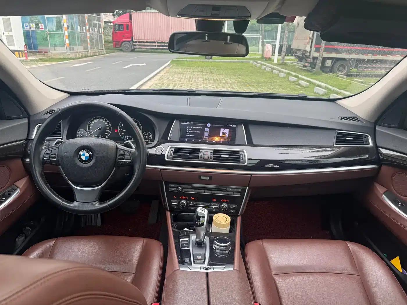 BMW 5 Series GT 2014 535i Leading Edition — миниатюра 14