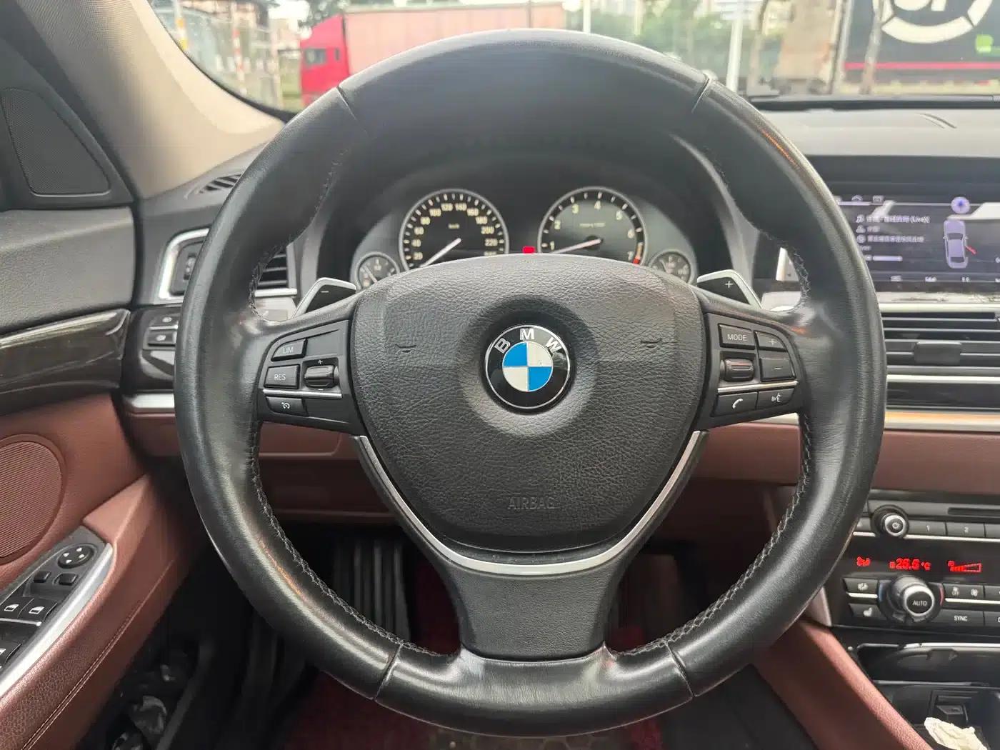 BMW 5 Series GT 2014 535i Leading Edition — миниатюра 15