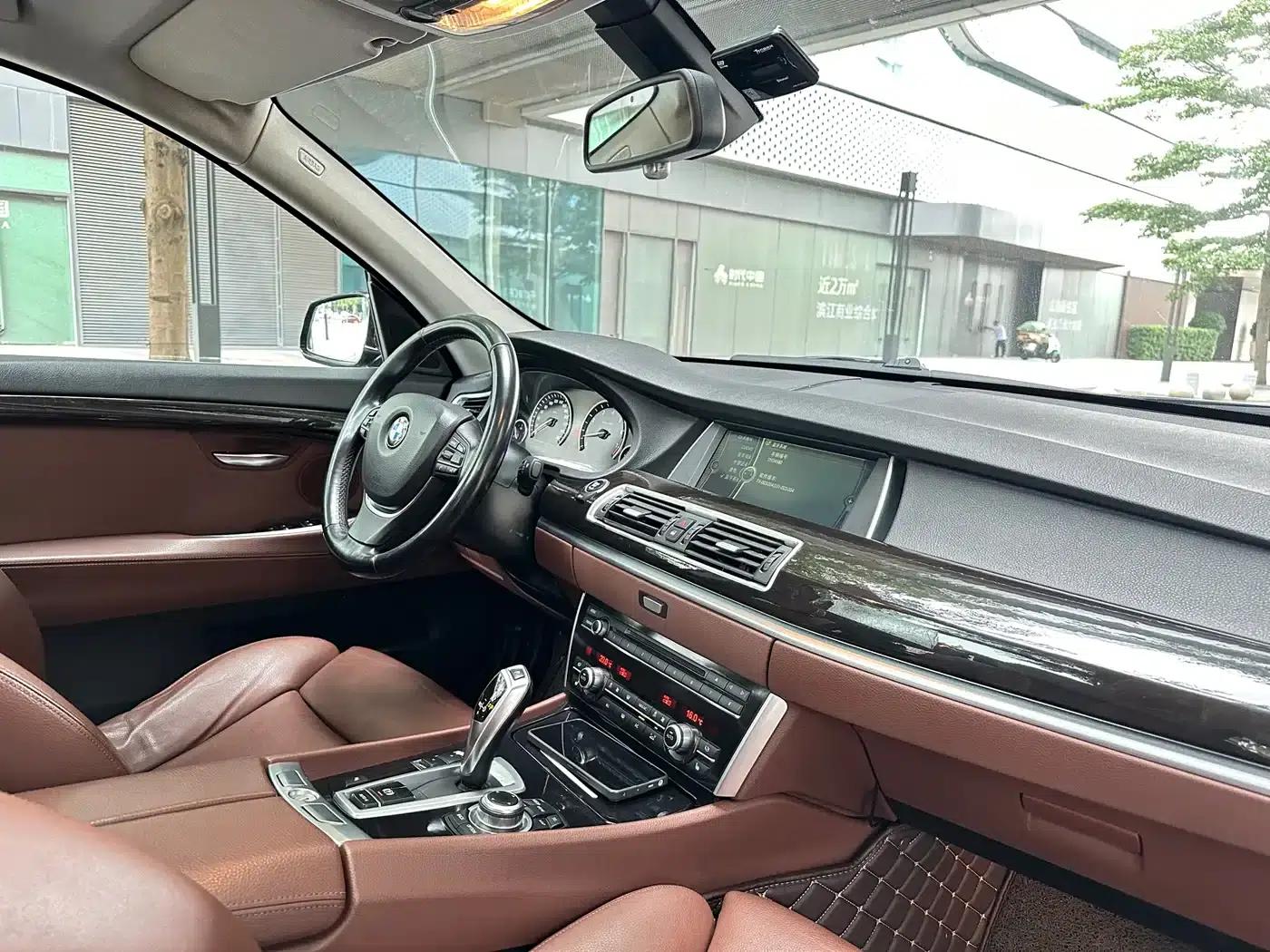 BMW 5 Series GT 2013 535i Leading Edition — миниатюра 12