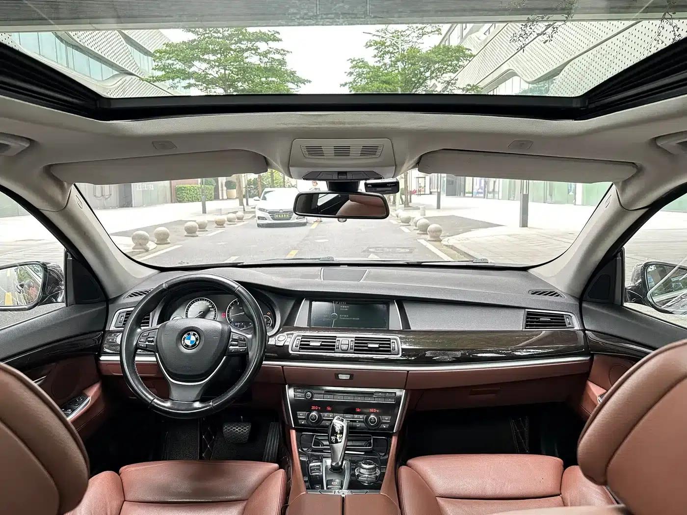 BMW 5 Series GT 2013 535i Leading Edition — миниатюра 13